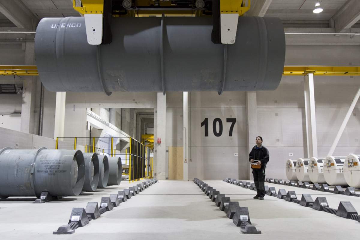 Urenco Anreicherungsanlage in Almelo — Sandwichpaneel-Montage durch Panel Montage